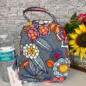 SOLD Vera Bradley Lunch Bunch Lunch Bag